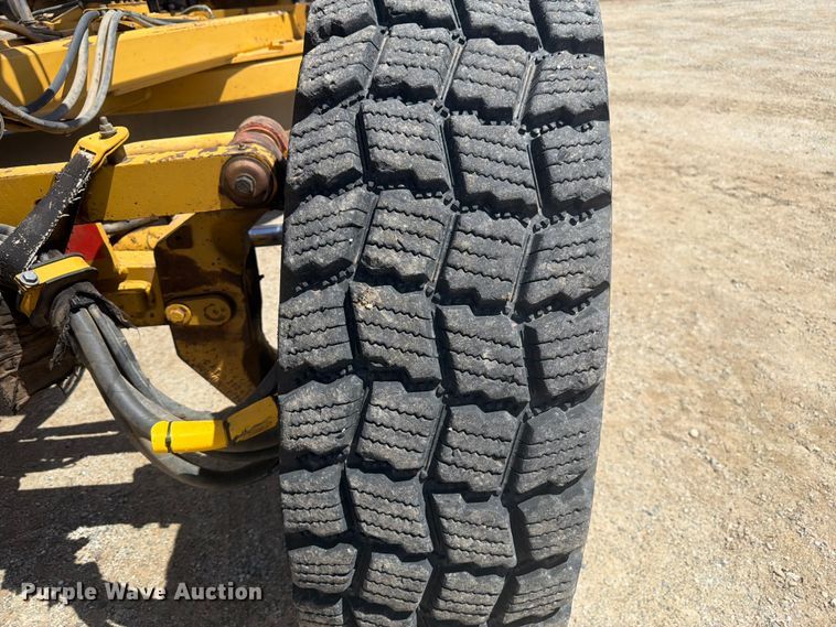 image for item FM7611 Caterpillar 160M motor grader