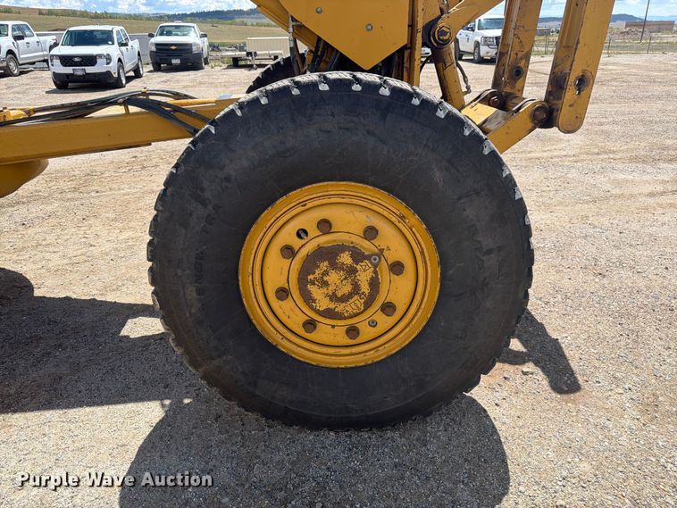 image for item FM7611 Caterpillar 160M motor grader