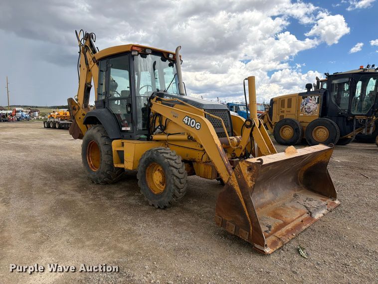 image for item FM7612 2001 John Deere 410G backhoe