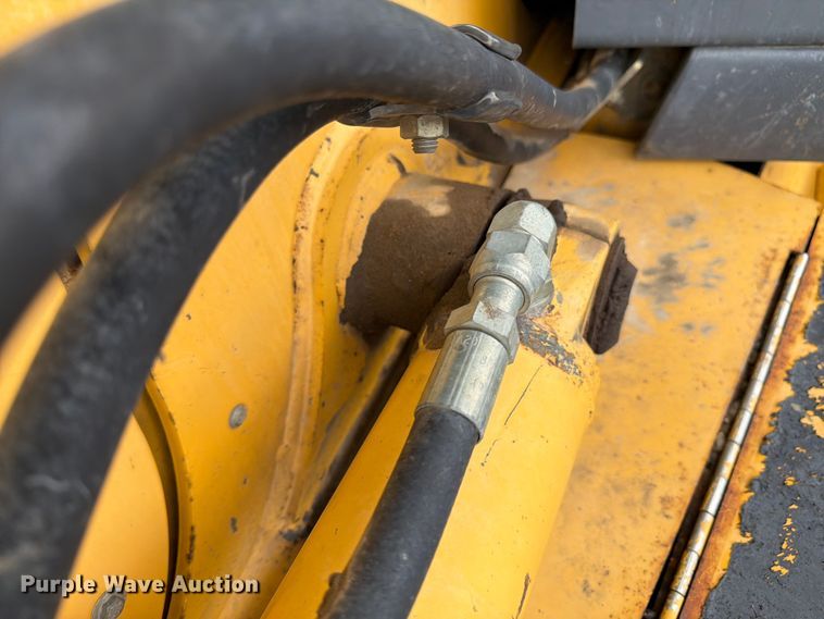 image for item FM7612 2001 John Deere 410G backhoe