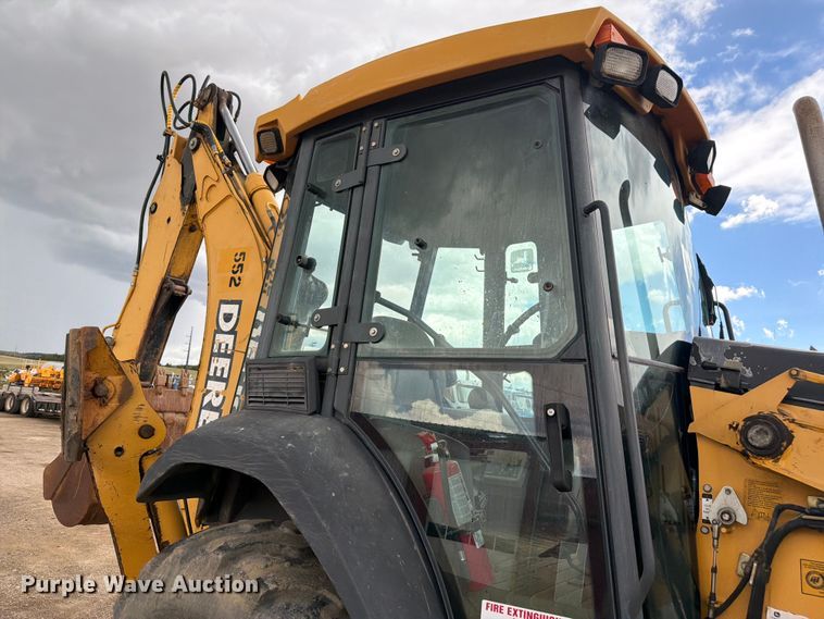 image for item FM7612 2001 John Deere 410G backhoe