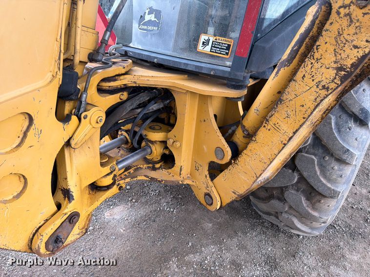 image for item FM7612 2001 John Deere 410G backhoe