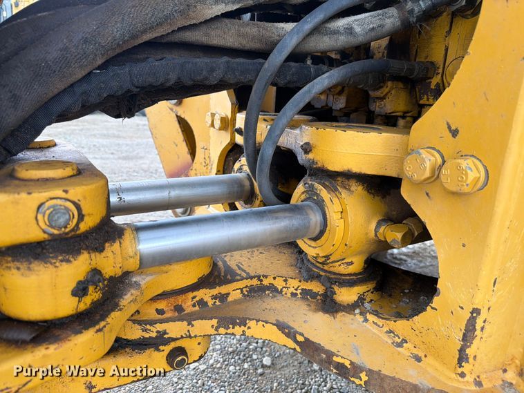 image for item FM7612 2001 John Deere 410G backhoe
