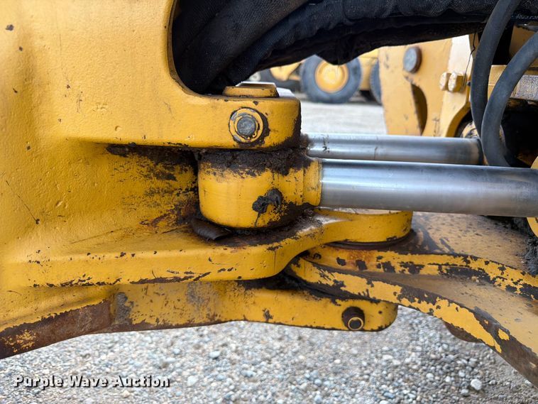 image for item FM7612 2001 John Deere 410G backhoe