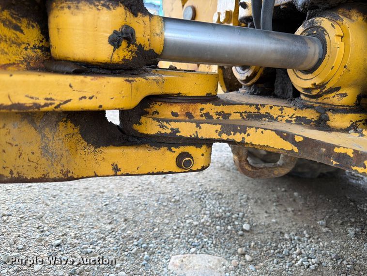 image for item FM7612 2001 John Deere 410G backhoe