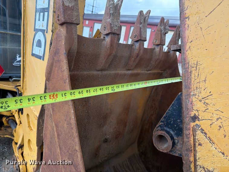 image for item FM7612 2001 John Deere 410G backhoe