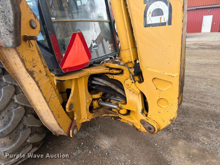 image for item FM7612 2001 John Deere 410G backhoe