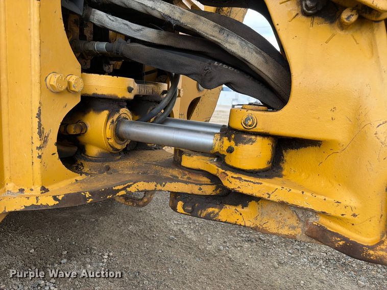 image for item FM7612 2001 John Deere 410G backhoe