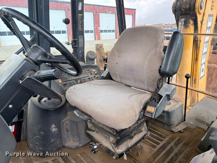 image for item FM7612 2001 John Deere 410G backhoe