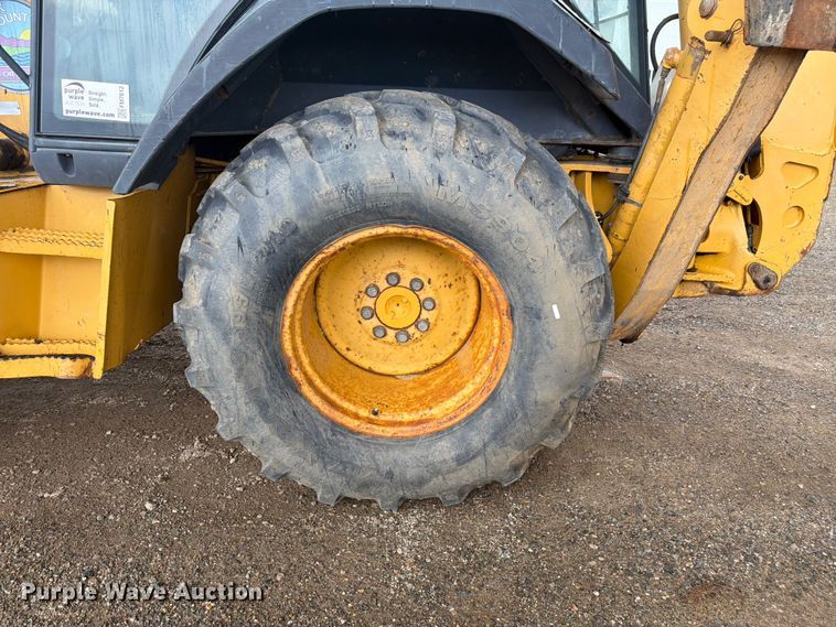 image for item FM7612 2001 John Deere 410G backhoe