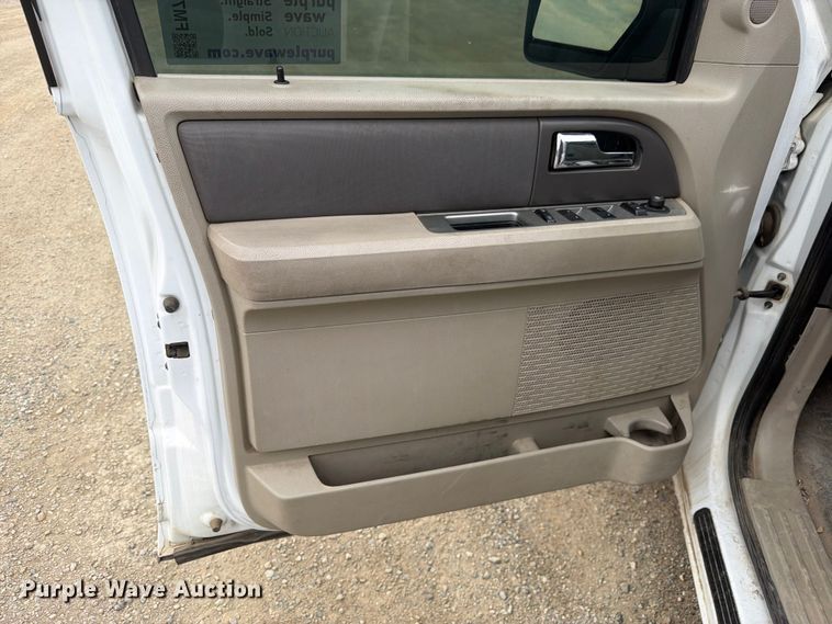 image for item FM7621 2010 Ford Expedition SUV