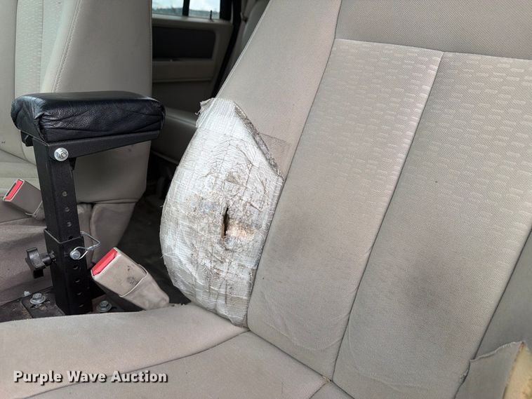 image for item FM7621 2010 Ford Expedition SUV