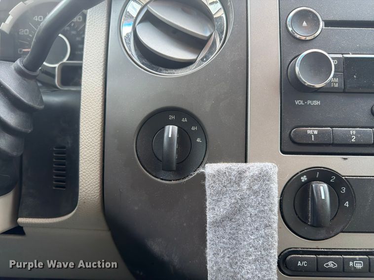 image for item FM7621 2010 Ford Expedition SUV