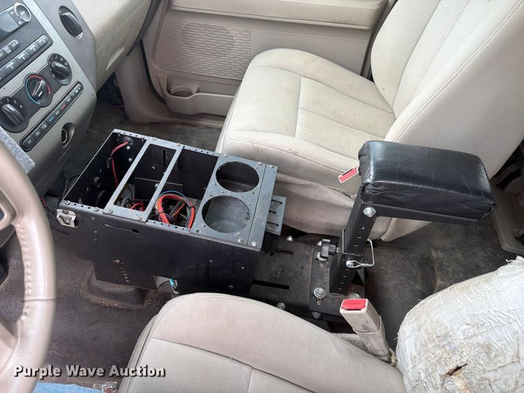 image for item FM7621 2010 Ford Expedition SUV