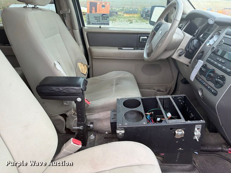 image for item FM7621 2010 Ford Expedition SUV