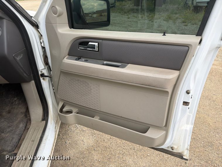 image for item FM7621 2010 Ford Expedition SUV