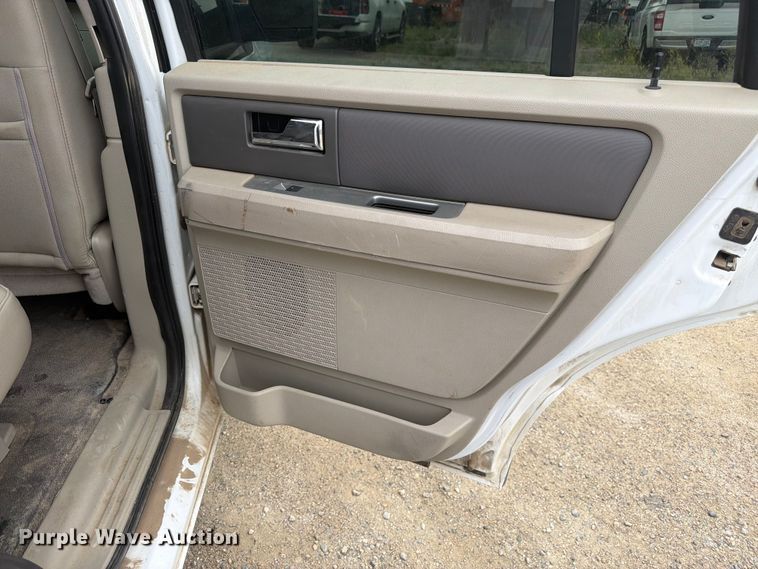 image for item FM7621 2010 Ford Expedition SUV