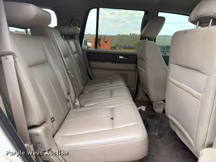 image for item FM7621 2010 Ford Expedition SUV