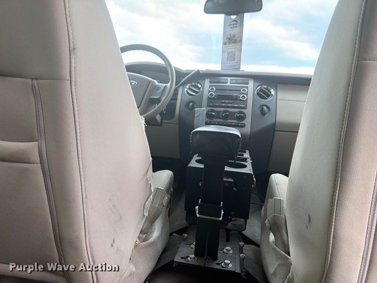 image for item FM7621 2010 Ford Expedition SUV