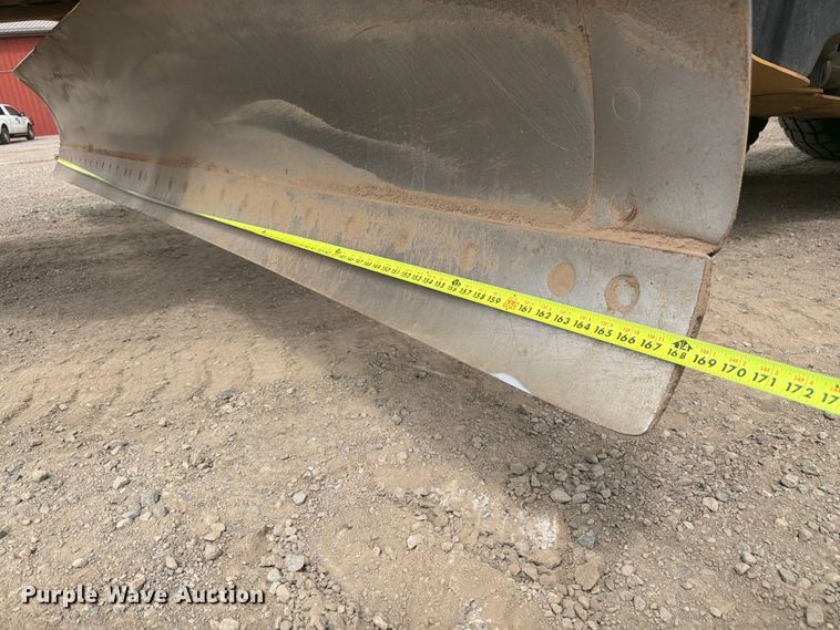 image for item FM7622 2012 Caterpillar 140M2 motor grader
