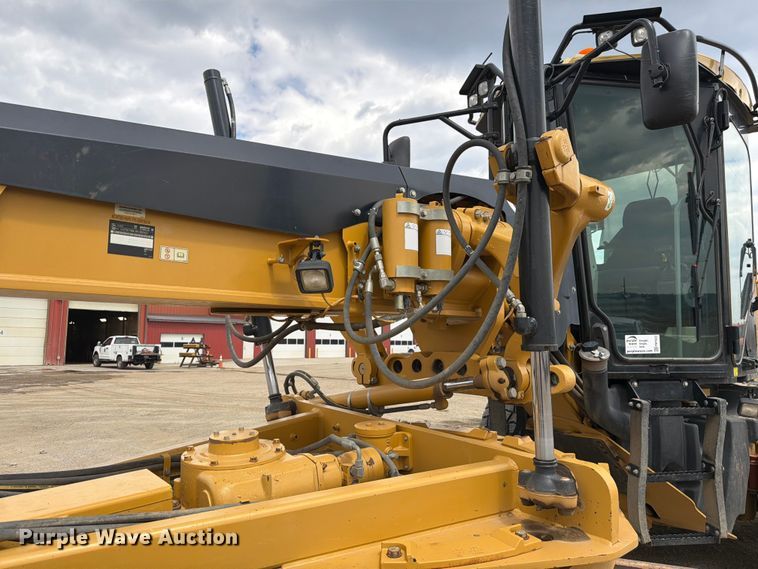image for item FM7622 2012 Caterpillar 140M2 motor grader