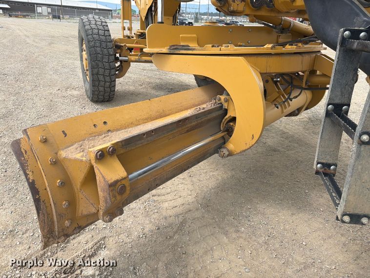 image for item FM7622 2012 Caterpillar 140M2 motor grader