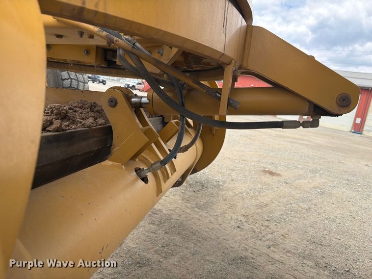 image for item FM7622 2012 Caterpillar 140M2 motor grader