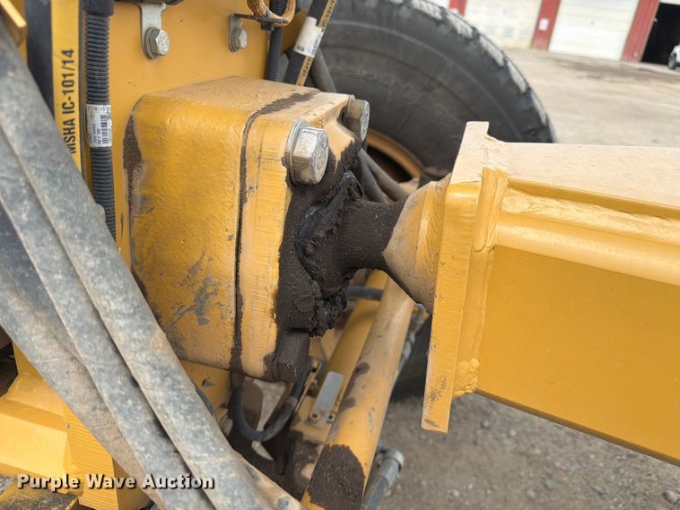 image for item FM7622 2012 Caterpillar 140M2 motor grader