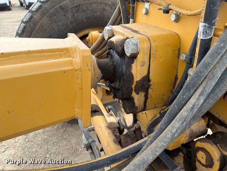 image for item FM7622 2012 Caterpillar 140M2 motor grader