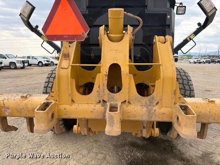 image for item FM7622 2012 Caterpillar 140M2 motor grader
