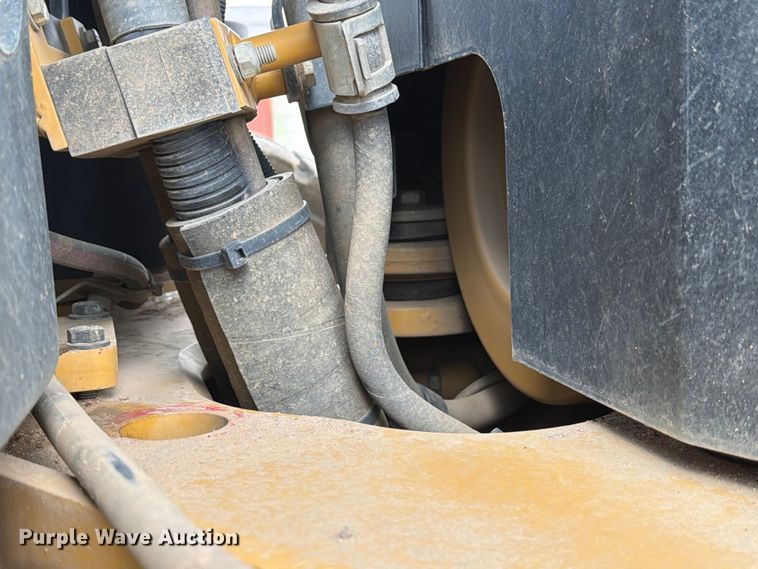 image for item FM7622 2012 Caterpillar 140M2 motor grader