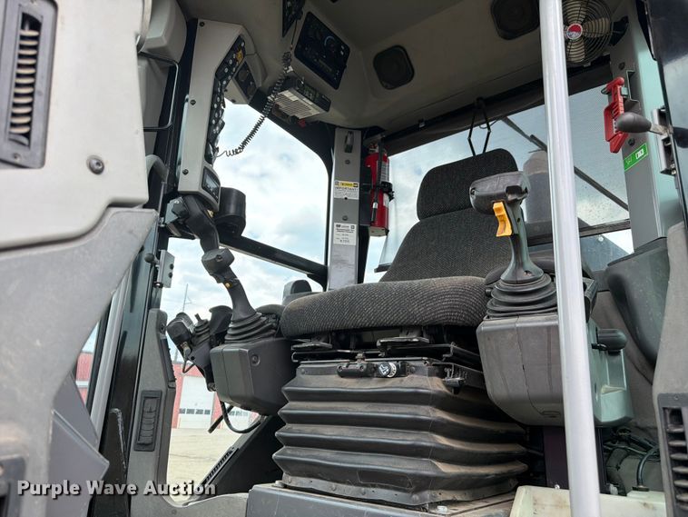 image for item FM7622 2012 Caterpillar 140M2 motor grader