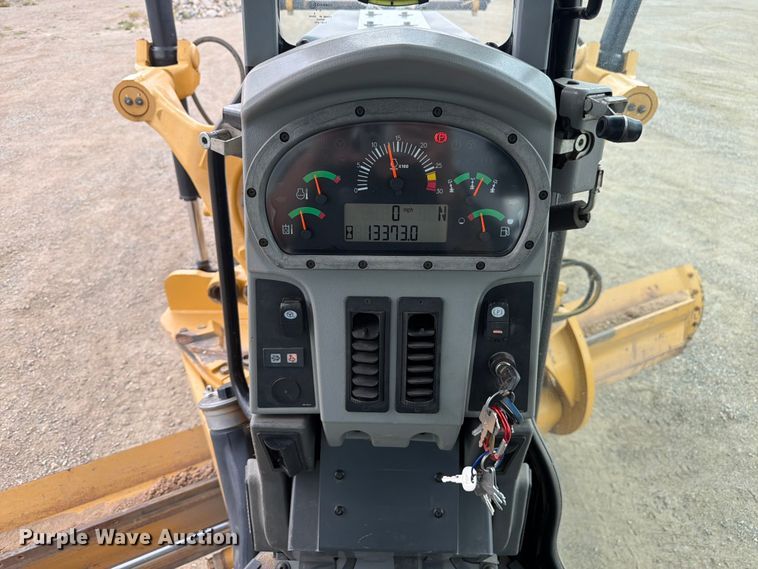 image for item FM7622 2012 Caterpillar 140M2 motor grader