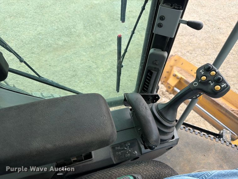 image for item FM7622 2012 Caterpillar 140M2 motor grader