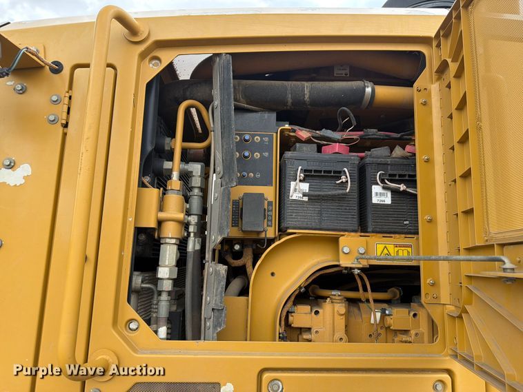 image for item FM7622 2012 Caterpillar 140M2 motor grader