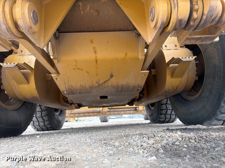image for item FM7622 2012 Caterpillar 140M2 motor grader