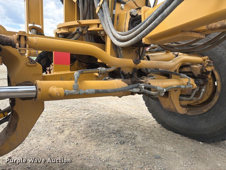 image for item FM7622 2012 Caterpillar 140M2 motor grader