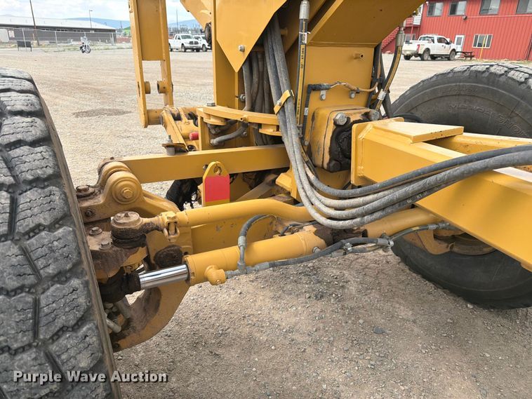image for item FM7622 2012 Caterpillar 140M2 motor grader