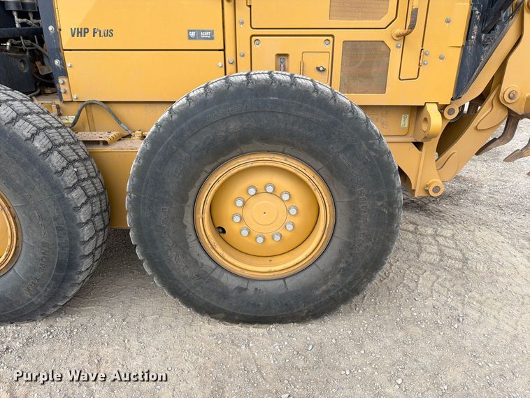 image for item FM7622 2012 Caterpillar 140M2 motor grader