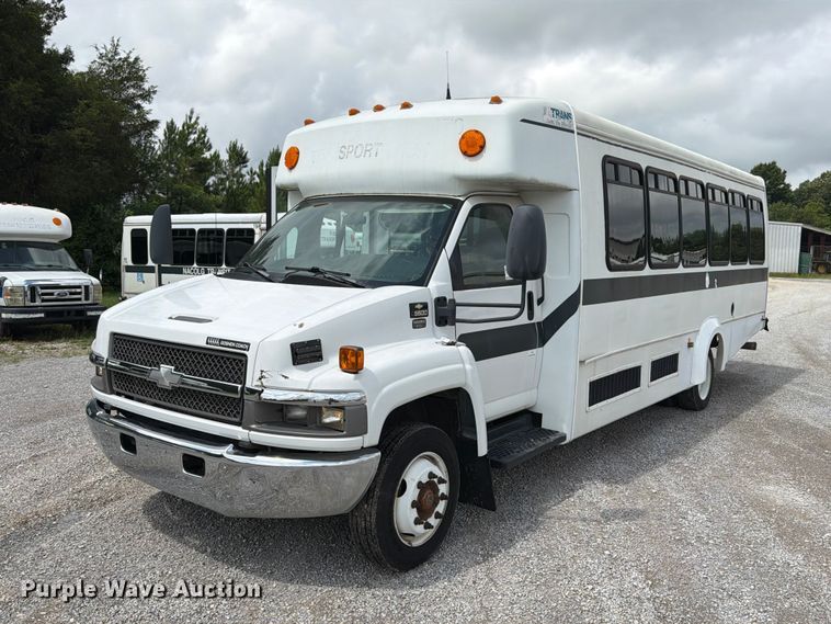 2008 Chevrolet C5500 shuttle bus