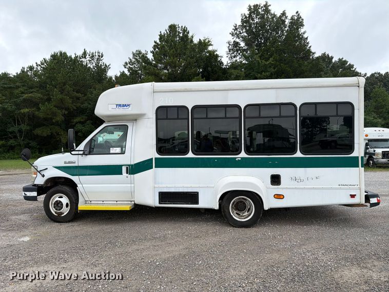 image for item FN2015 2012 Ford E350 shuttle bus