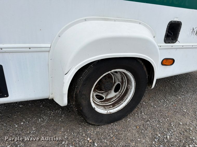 image for item FN2015 2012 Ford E350 shuttle bus