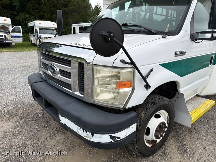 image for item FN2015 2012 Ford E350 shuttle bus