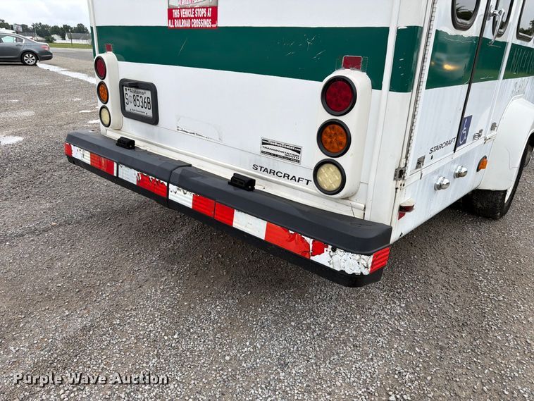 image for item FN2015 2012 Ford E350 shuttle bus