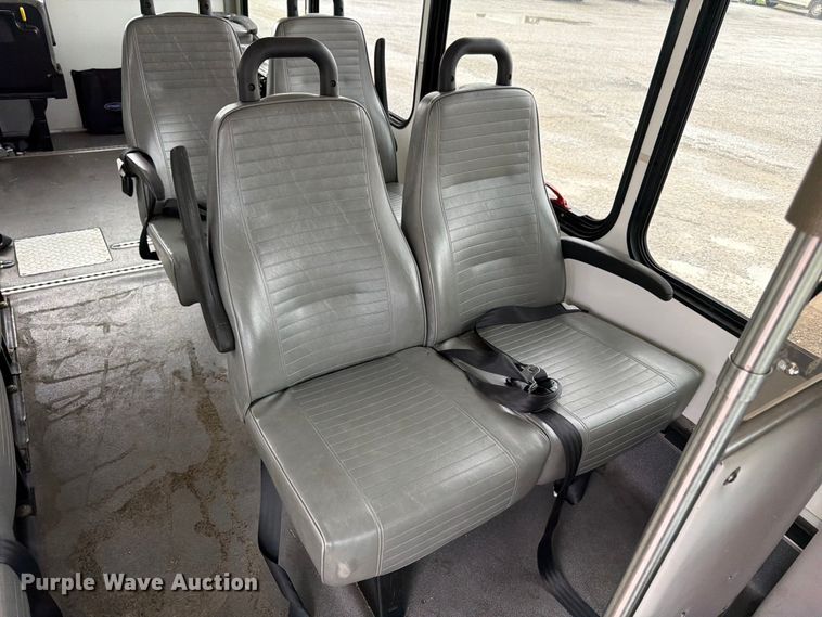 image for item FN2015 2012 Ford E350 shuttle bus