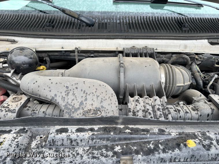image for item FN2015 2012 Ford E350 shuttle bus