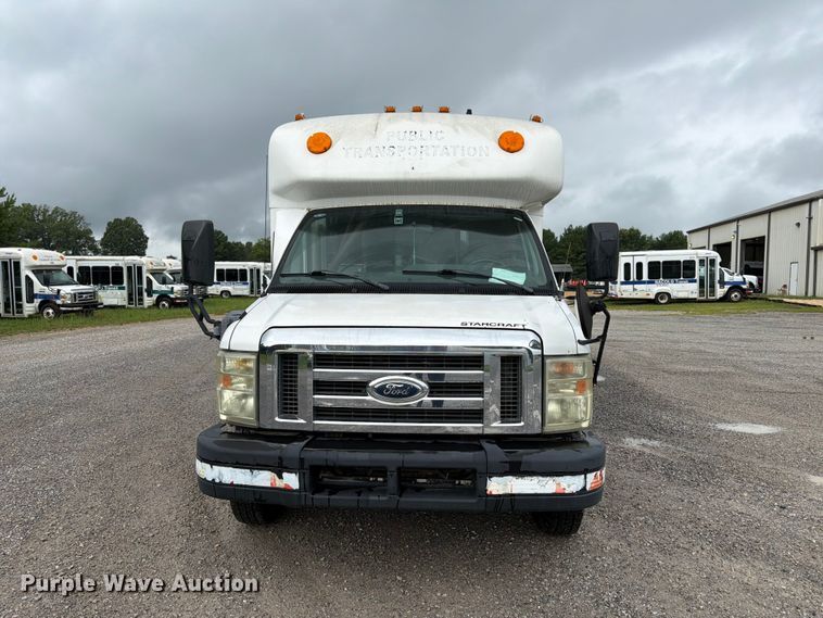 image for item FN2016 2010 Starcraft Starlite shuttle bus