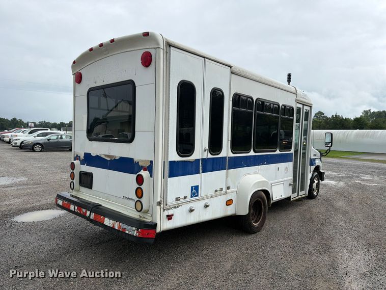 image for item FN2016 2010 Starcraft Starlite shuttle bus