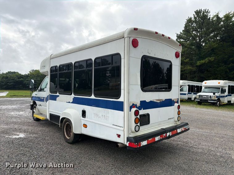 image for item FN2016 2010 Starcraft Starlite shuttle bus