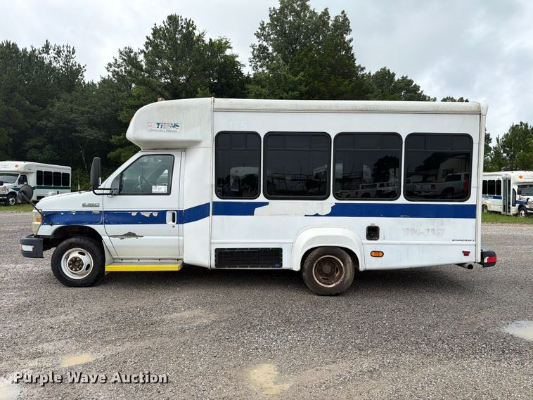 image for item FN2016 2010 Starcraft Starlite shuttle bus